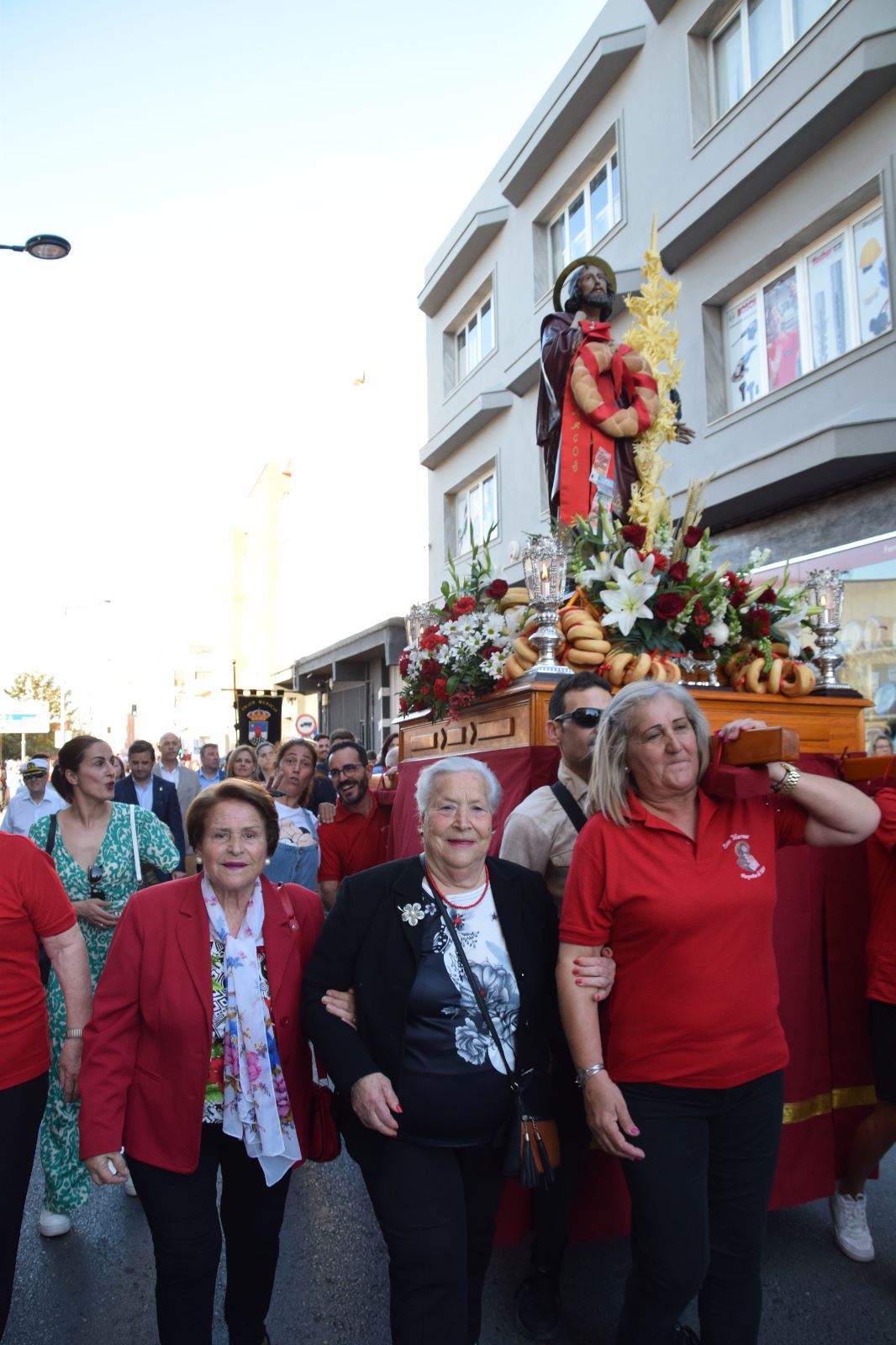 San Marcos procesiona por las calles de Roquetas