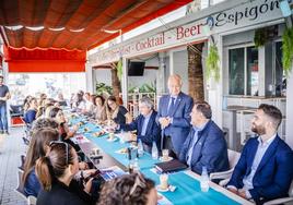 Amat pide el apoyo a los representantes de las AMPA de los centros educativos