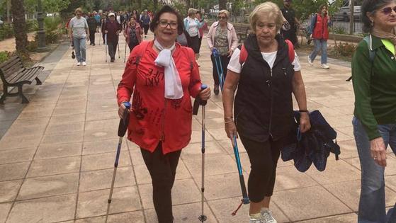 Casi 200 personas participan en la jornada de Marcha Nórdica de Mes de la Salud de Vícar