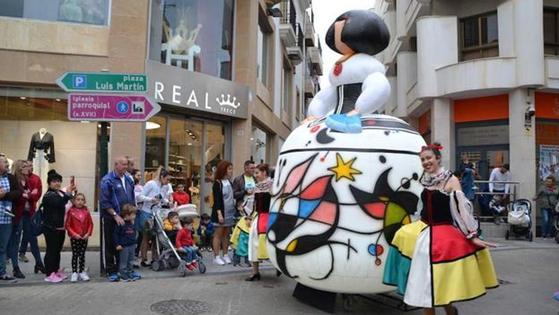 El centro de Roquetas acogerá el 9 de junio una nueva edición de la Noche en Blanco