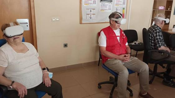 Vícar reduce la brecha digital con talleres para sus mayores