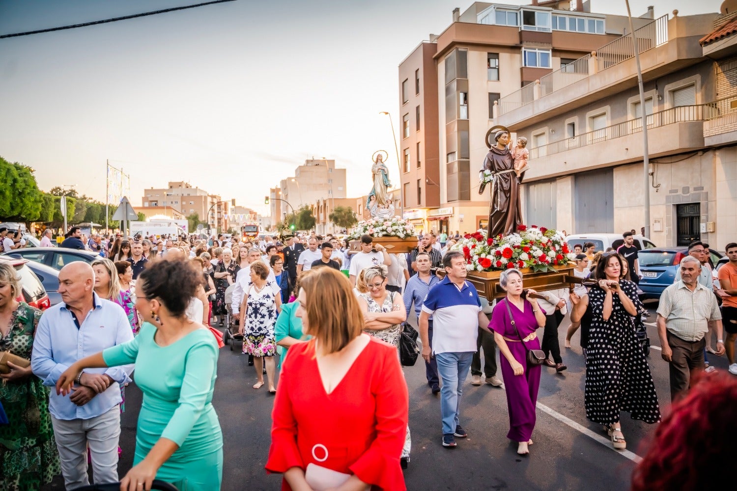 San Antonio y La Inmaculada procesionan por las calles de Cortijos de Marín en sus fiestas