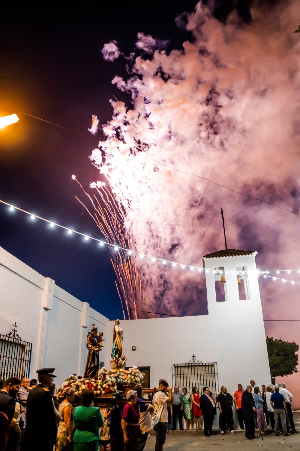 San Antonio y La Inmaculada procesionan por las calles de Cortijos de Marín en sus fiestas