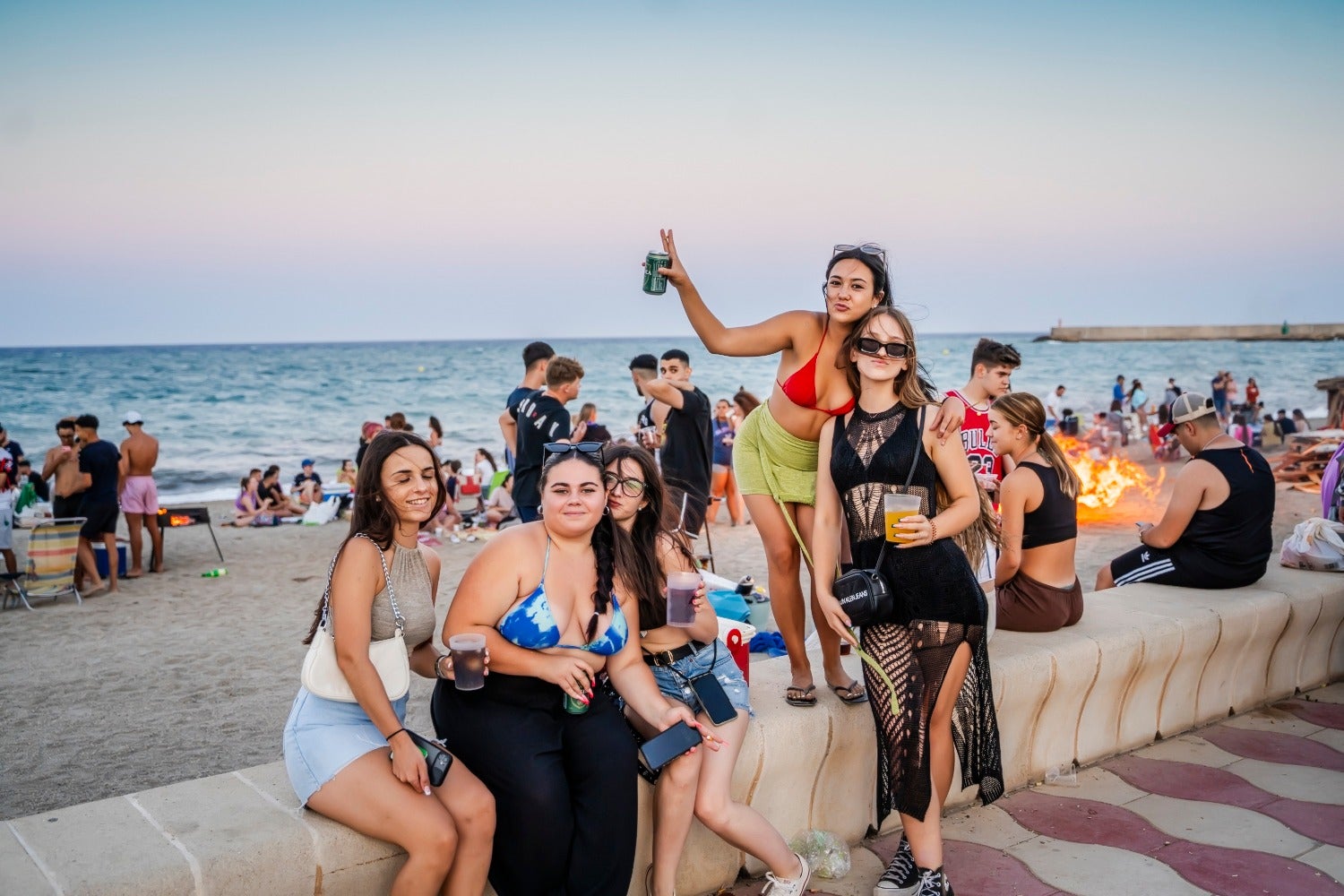 Así fue la Noche de San Juan en Roquetas