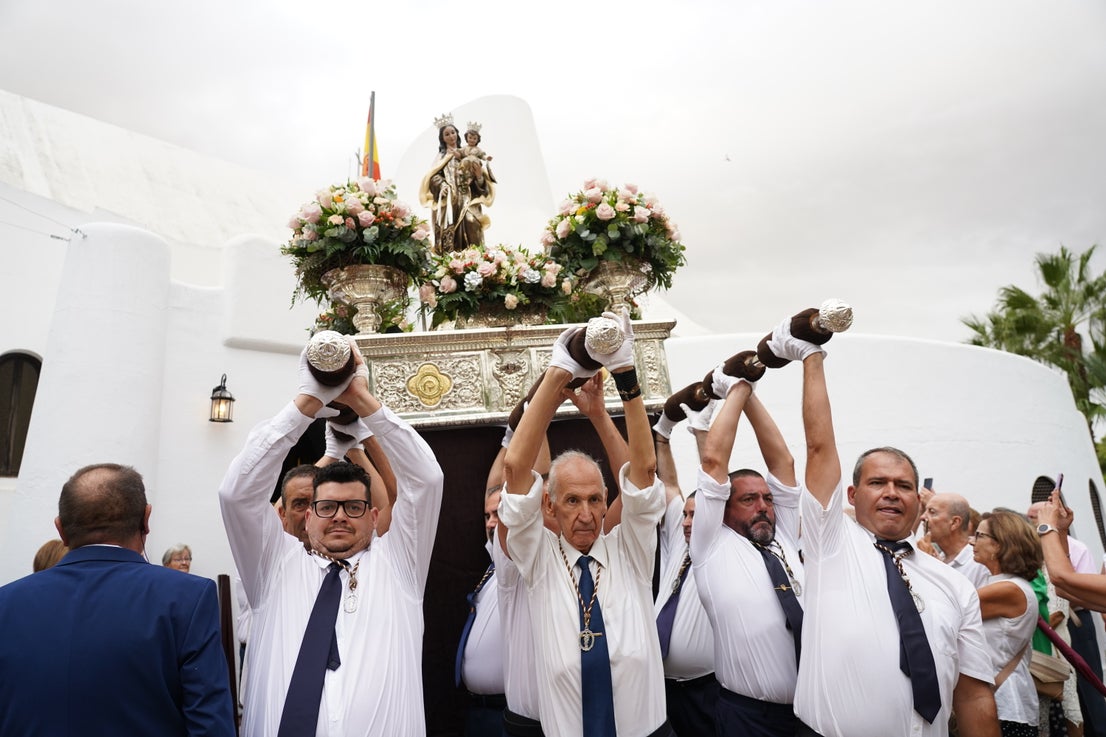 La Virgen del Carmen reúne a sus fieles en la procesión de Aguadulce