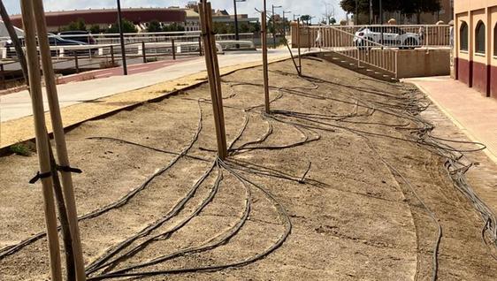 Vecinos denuncian el «abandono total» del corredor ciclopeatonal