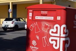 Un contenedor de Cáritas.