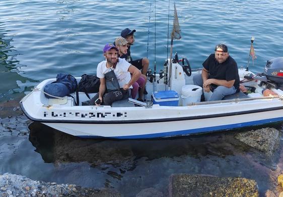 Interceptan una embarcación con 46 kilos de pastillas estupefacientes y detienen a sus cuatro ocupantes