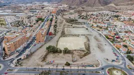 Imagen aérea de los terrenos que albergará el parque de las familias de Aguadulce.