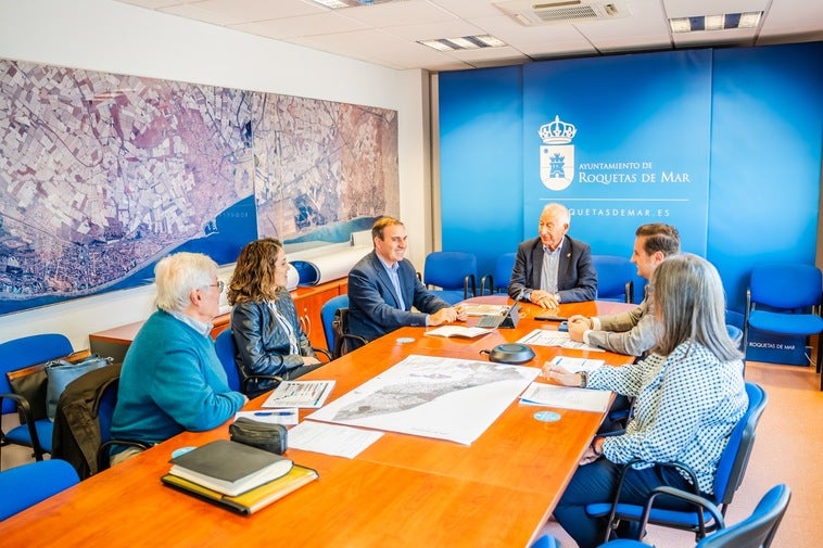 Roquetas prepara la elaboración de un Plan Municipal de Vivienda y Suelo