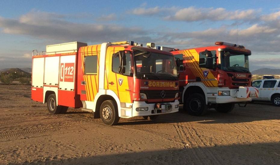 Desalojadas 30 personas tras incendiarse una vivienda en Vícar