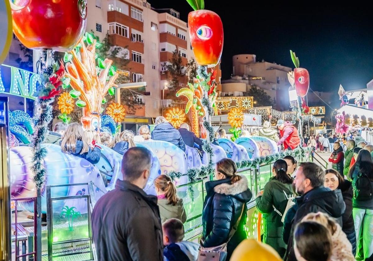 Una atracción similar al gusanito loco en el Parque de los Bajos.