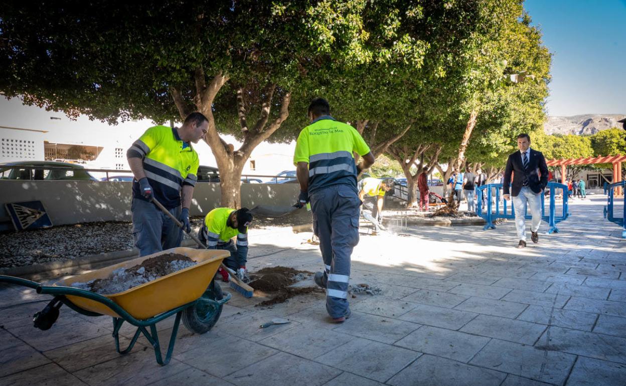 La segunda fase de asfaltado de la Avenida de Roquetas se realizará de noche para reducir las molestias