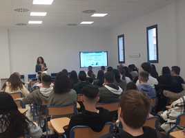 Una de las charlas sobre igualdad salarial.