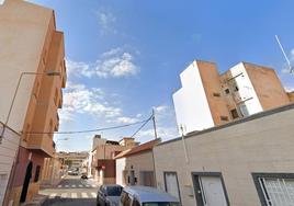 Detenido el presunto autor del apuñalamiento mortal a su compañero de piso en Roquetas