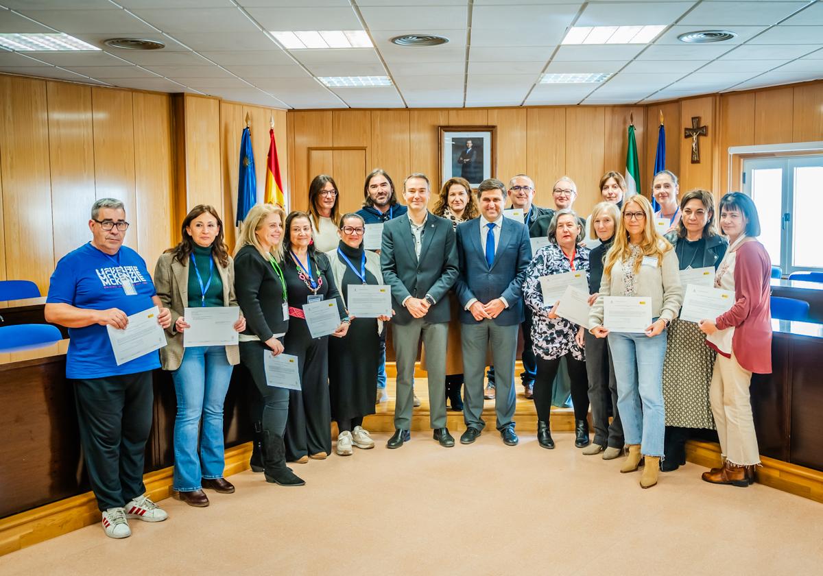 Finalizan cursos de empleo enfocados a la Administración