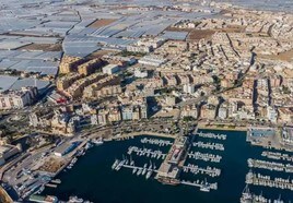 Vista panorámica de la ciudad de Roquetas de Mar, con más de 110.000 habitantes por todo el territorio.