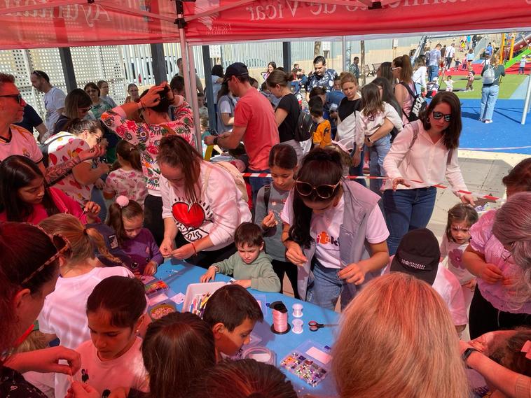 Talleres de imanes y corbatas para celebrar el Día del Padre