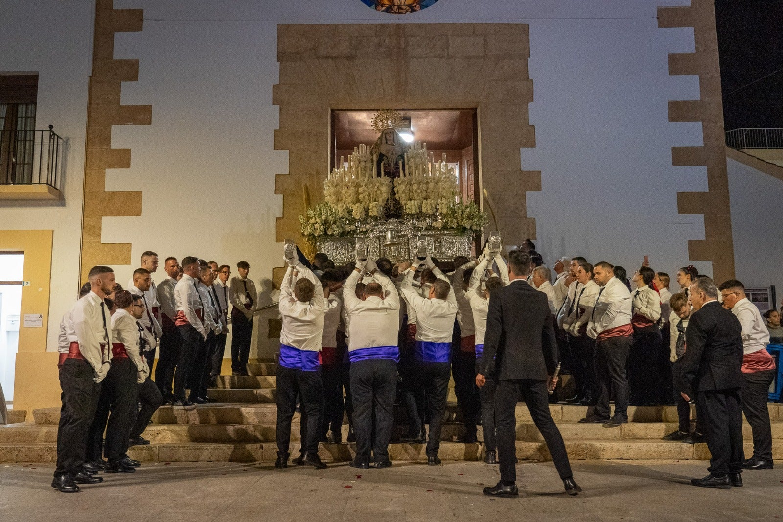 La Cofradía Nuestra Señora de los Dolores, en imágenes