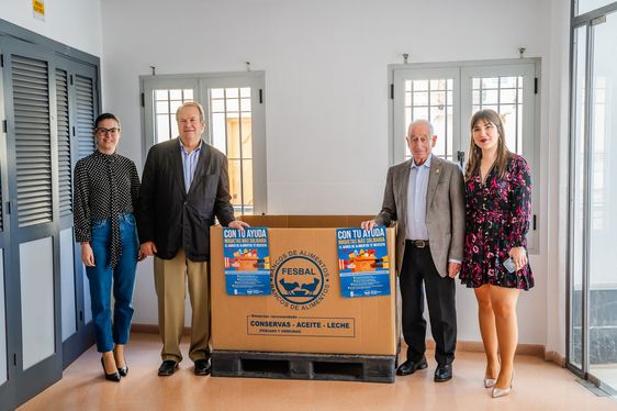 La nueva campaña de recogida de alimentos cuenta con cuatro puntos en Roquetas