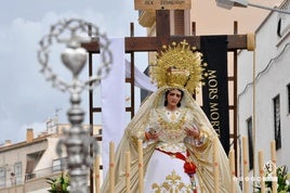 Imagen de la procesión en una de las zonas de El Parador.