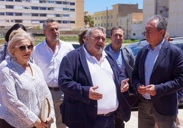 Espadas insta a la Junta a licitar las obras de los IES de Las Marinas y Las Salinas de Roquetas de Mar
