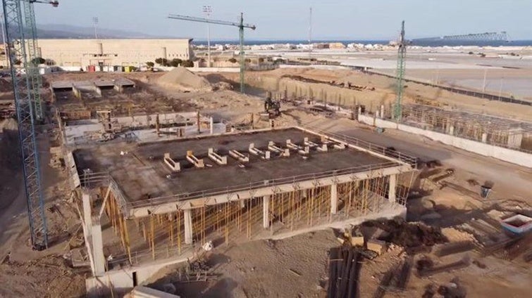 Salud sube en 3,4 millones la factura del hospital de Roquetas de Mar por otro modificado