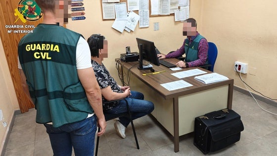 Detenidos dos falsos dentistas de Roquetas que operaban en una clínica ilegal