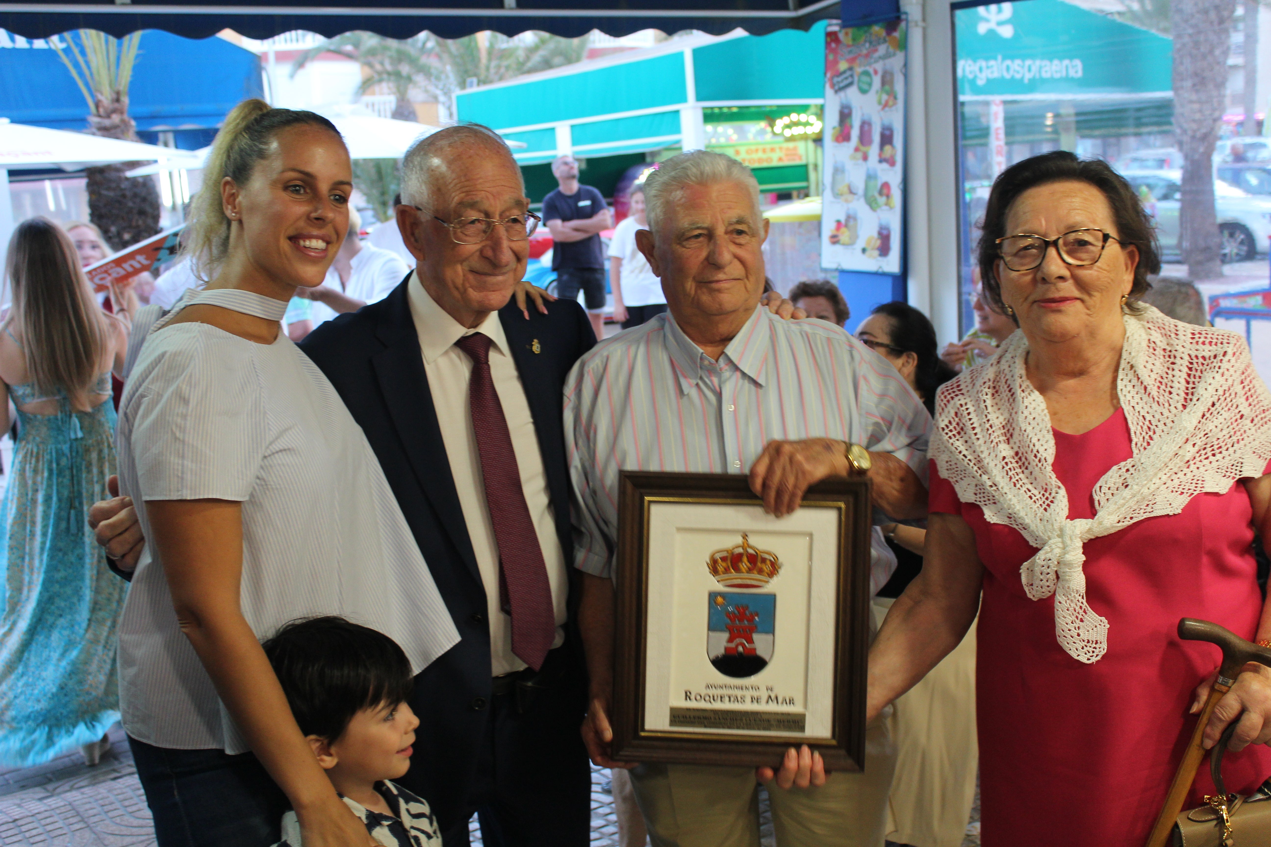 Así fue la celebración del 50 aniversario de la Heladería Alacant de Roquetas de Mar
