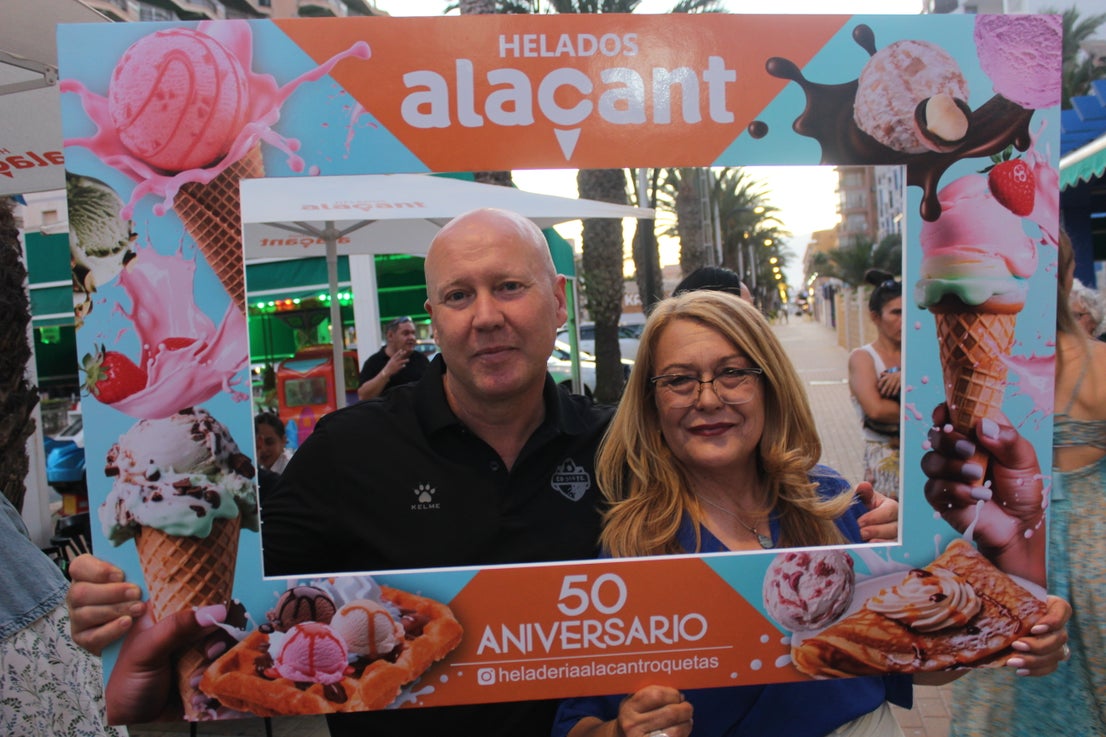 Así fue la celebración del 50 aniversario de la Heladería Alacant de Roquetas de Mar