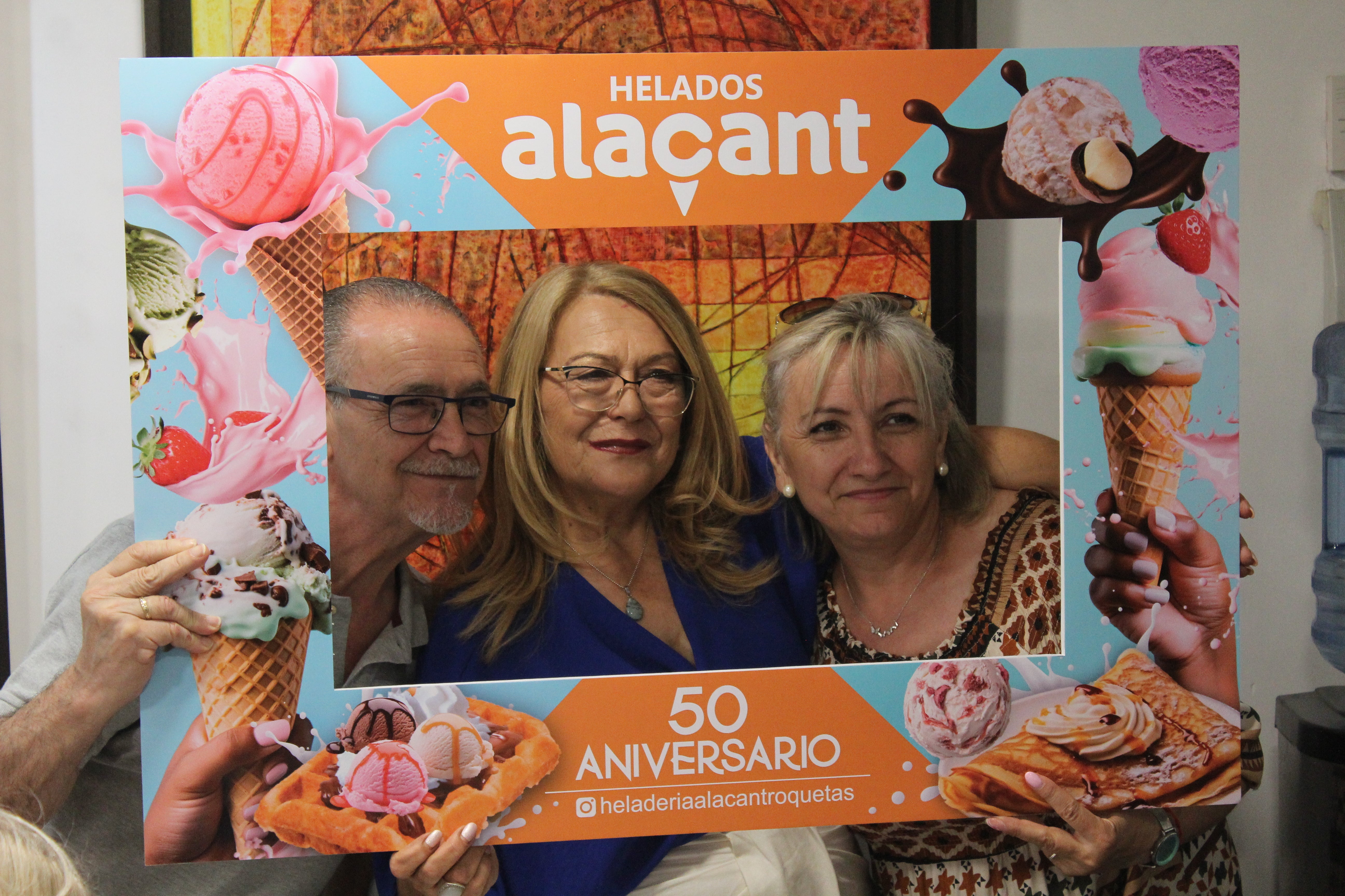 Así fue la celebración del 50 aniversario de la Heladería Alacant de Roquetas de Mar