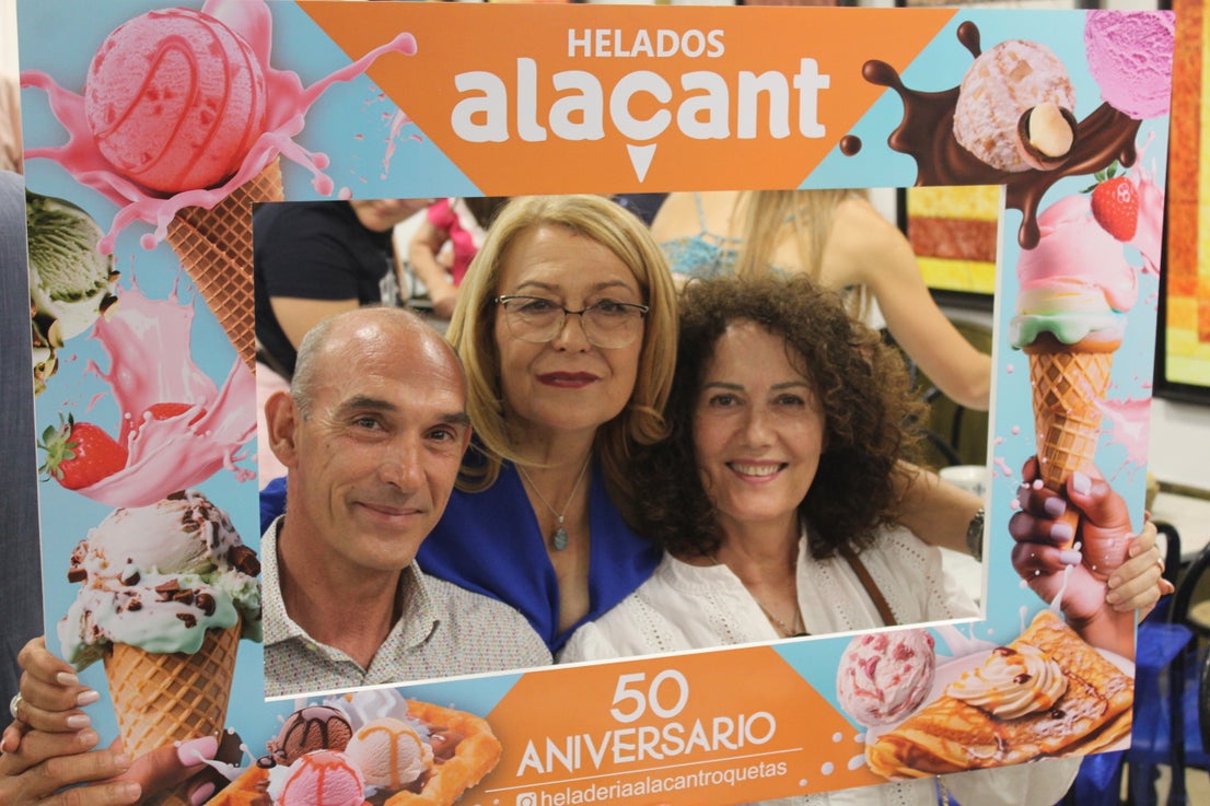 Así fue la celebración del 50 aniversario de la Heladería Alacant de Roquetas de Mar