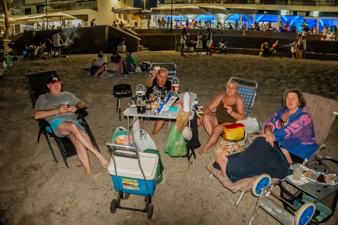 Así fue la Noche de San Juan en Roquetas de Mar