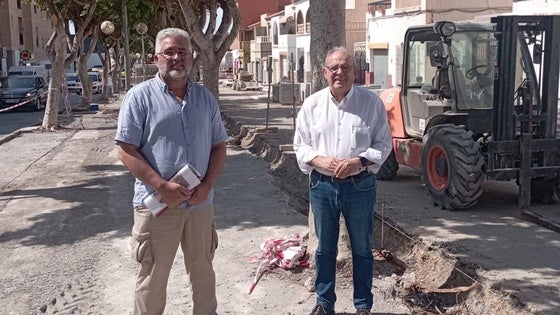El área comercial de La Gangosa avanza en sus obras de mejora de accesibilidad municipal