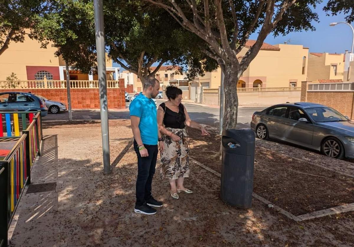 La portavoz de la formación ultraconservadora visita el parque.