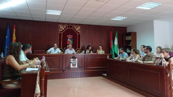 El Pleno aprueba unas medidas que ayudan a la igualdad de los comerciantes