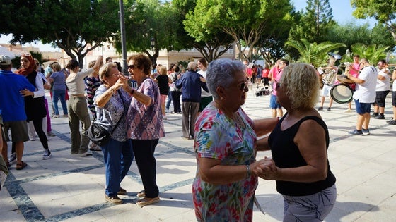 Tapas Saludables, baile y música para celebrar el Día de los Mayores en Vícar