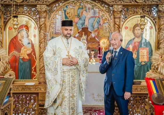 El párroco Adrián Fofiu finaliza su etapa en Roquetas.