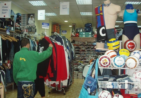 Imagen de uno de los comercios del municipio de Vícar.