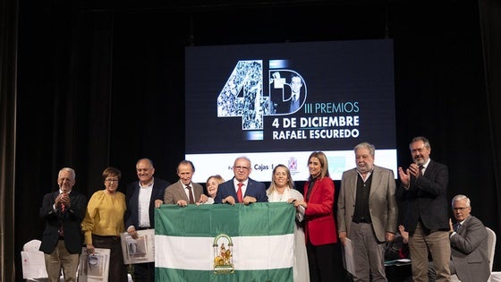 Lorenzo Cazorla felicita al alcalde de Vícar por el galardón de referente del municipalismo