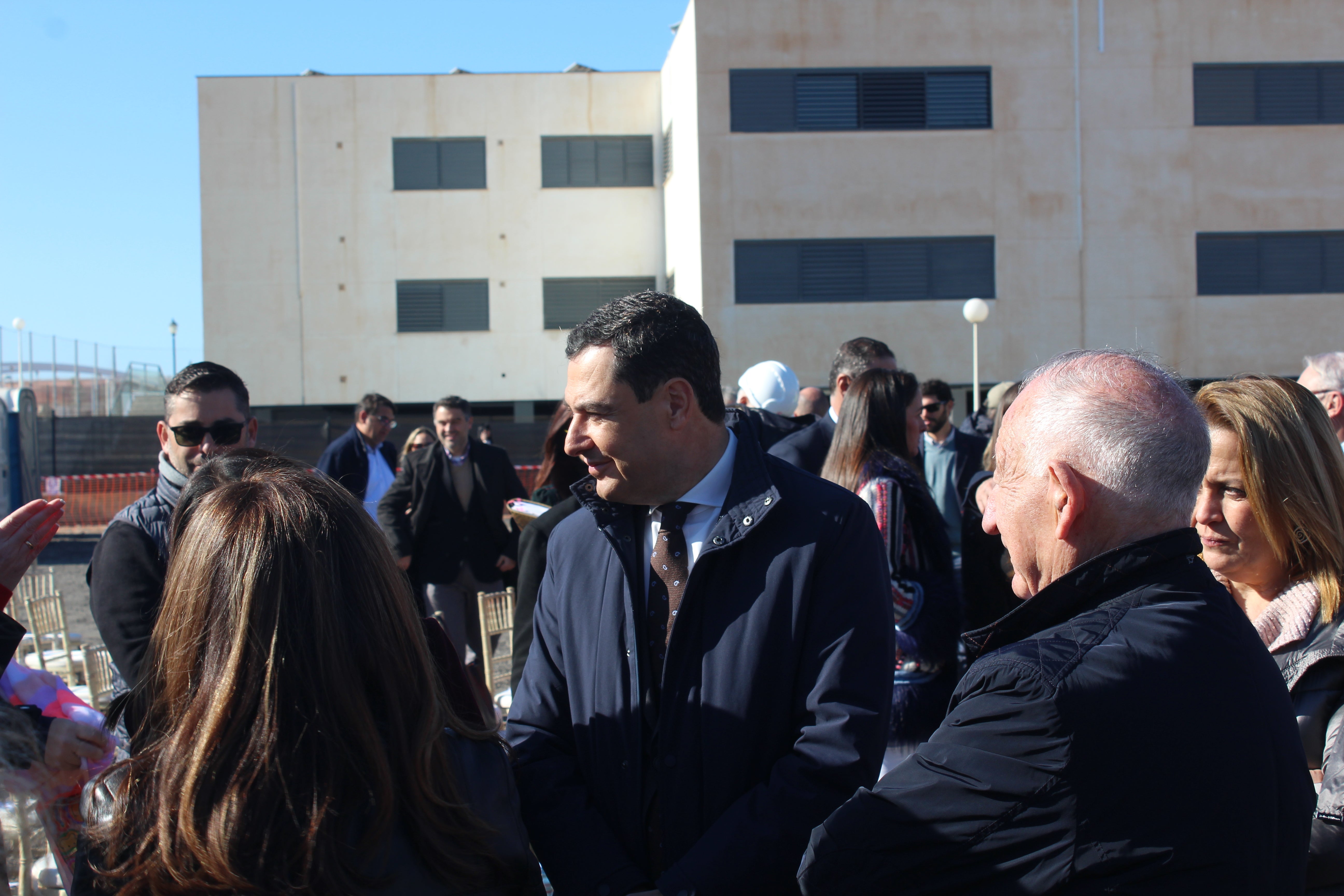 Moreno Bonilla coloca la primera piedra para el IES Las Salinas en Roquetas