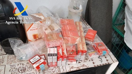 Golpe al contrabando: desmantelan un centro clandestino de fabricación de tabaco en Roquetas