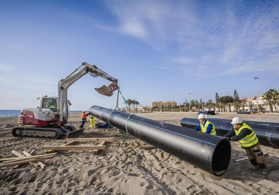 Uno de los trabajos realizados relativos a la Estación de Bombeo de Aguas Pluviales en la Avenida.
