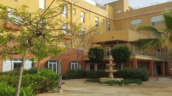 Detectan un brote «descontrolado» de sarna en la residencia de ancianos de Vícar
