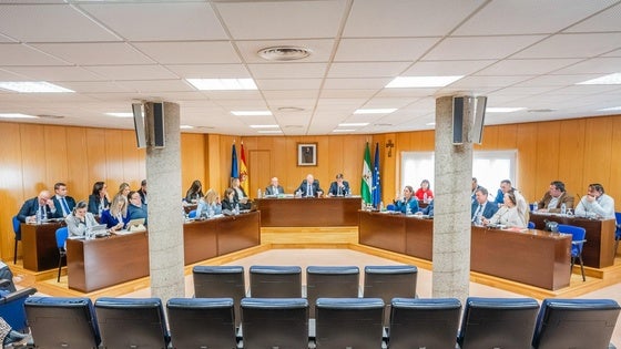 Roquetas aprueba un plan de explotación para la llegada del bus urbano a la ciudad