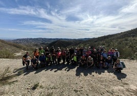 Foto de familia en el entorno rural de este municipio almeriense.