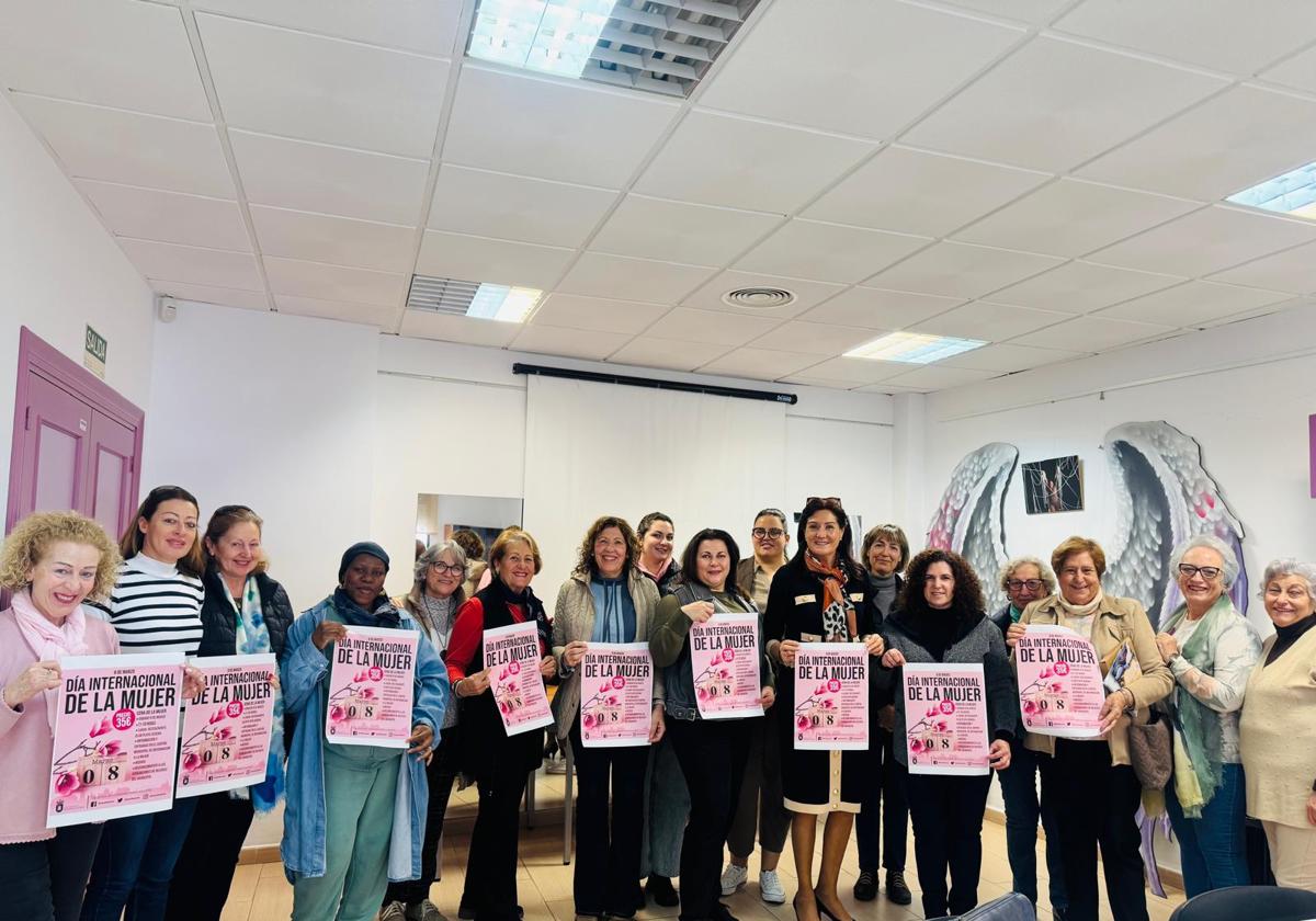 Presentación de las actividades por el Día de la Mujer Trabajadora en Roquetas de Mar.