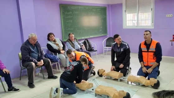 Protección Civil de Vícar ofrece unas pautas para detectar si una persona está sufriendo un ictus