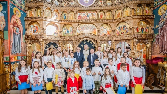 La Iglesia Ortodoxa Rumana de Roquetas celebra el Día Nacional de la Madre con una gran eucaristía