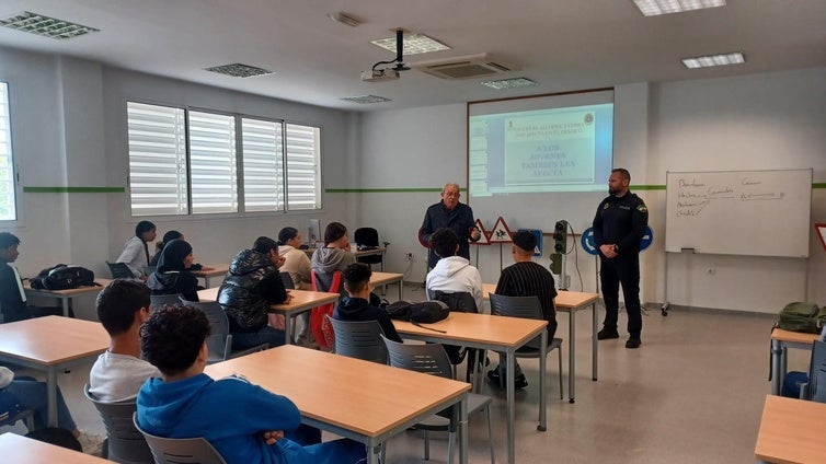 'Vícar ante las drogas' llega a más de 300 escolares